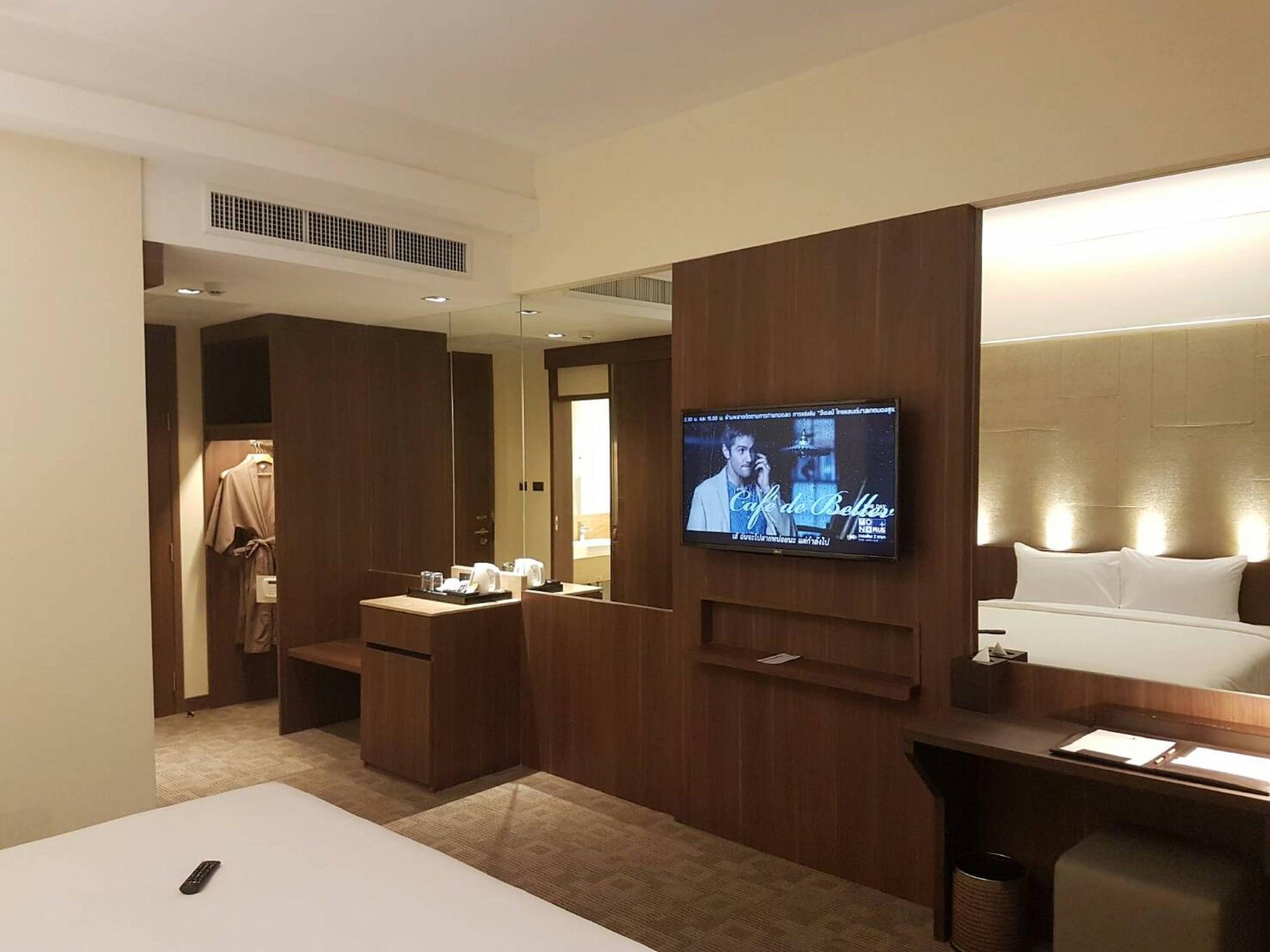 Louis Tavern Hotel Бангкок Экстерьер фото